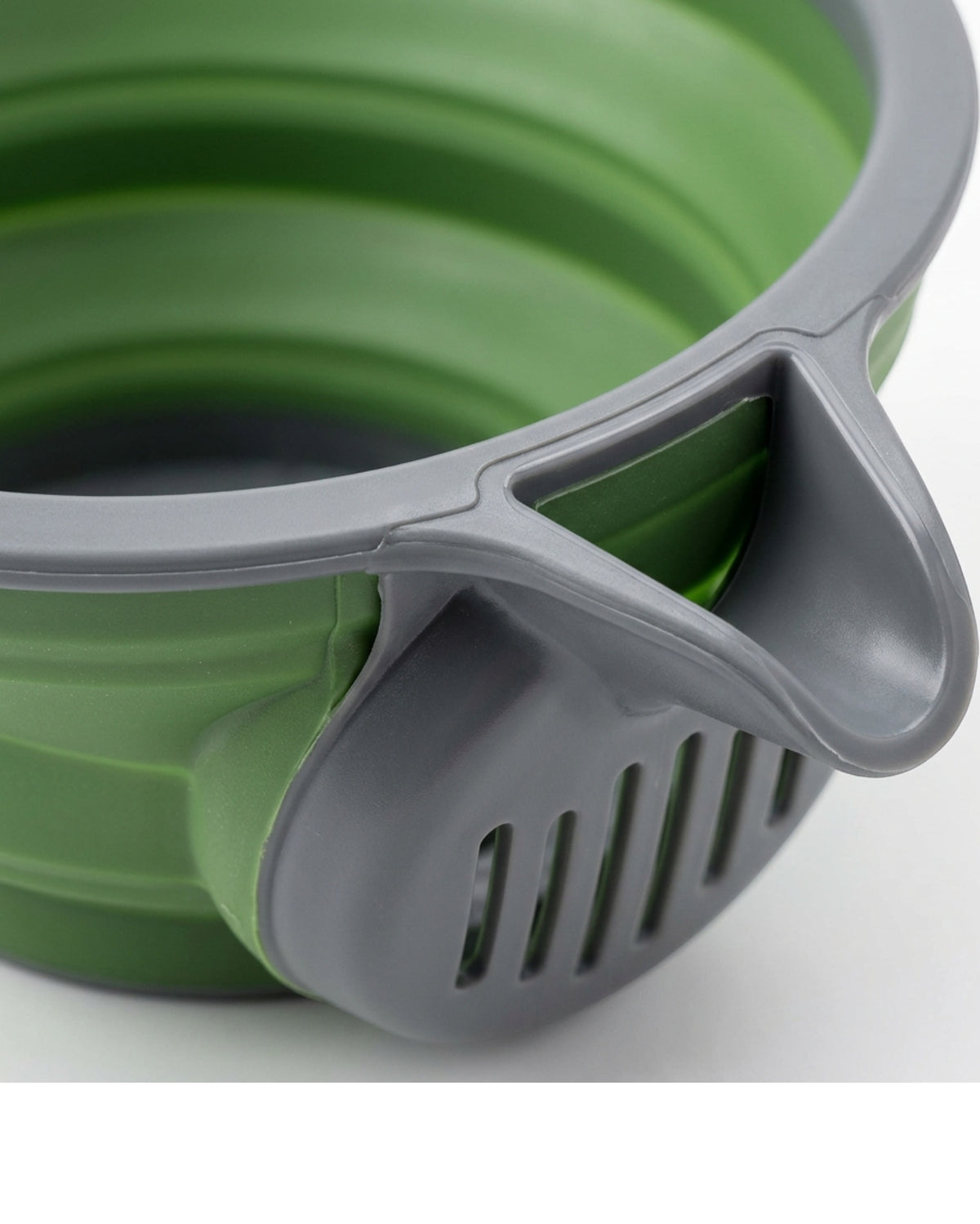 Gelto Collapsible Silicone Vegetable Rinse Funnel 23 cm - Detail view